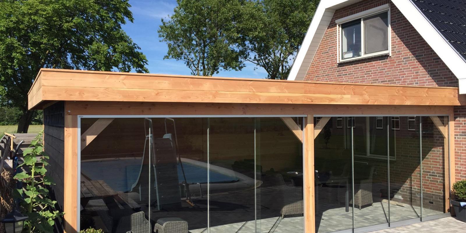 Overkapping met voorwand